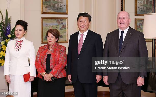 Chinese First Lady Peng Liyuan, Her Excellency Lady Cosgrove, President Xi Jinping and Governor-General Sir Peter Cosgrove pose for media at...