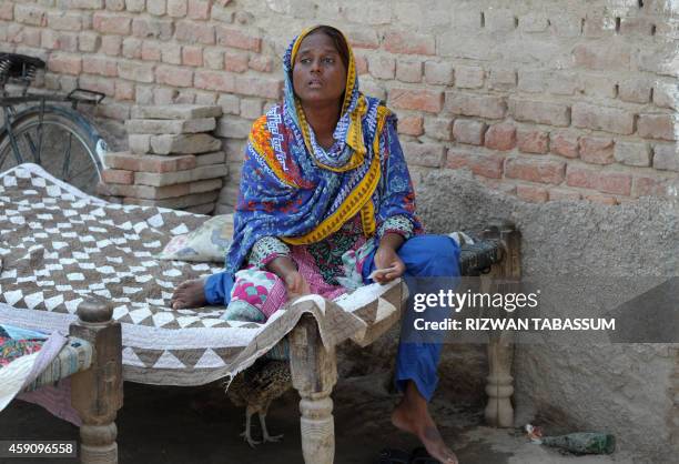 Pakistan Razea 29 Razia Khan Stock Photos, High-Res Pictures, and Images - Getty Images