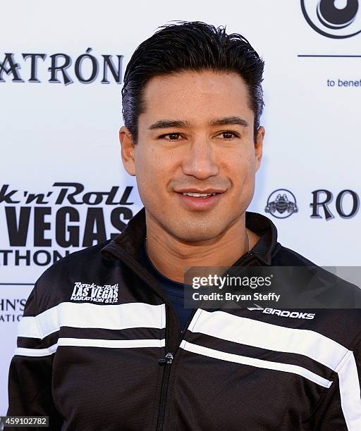 Mario Lopez rocked the #StripatNight in the Zappos.com Rock 'n' Roll 1/2 of the 1/2 in Las Vegas on Sunday, November 16th benefitting the Crohn's &...