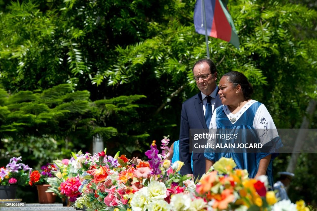 FRANCE-OVERSEAS-NCALEDONIA-POLITICS-HOLLANDE