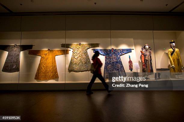 Dragon robe, emperor's clothes, was made by Yunjin brocade. Nanjing brocade, also known as Nanjing Yunjin, is a general term for the traditional...