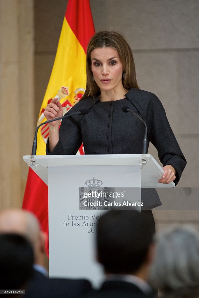 Queen Letizia Attends the 2013 Velazquez Plastic Arts Awards