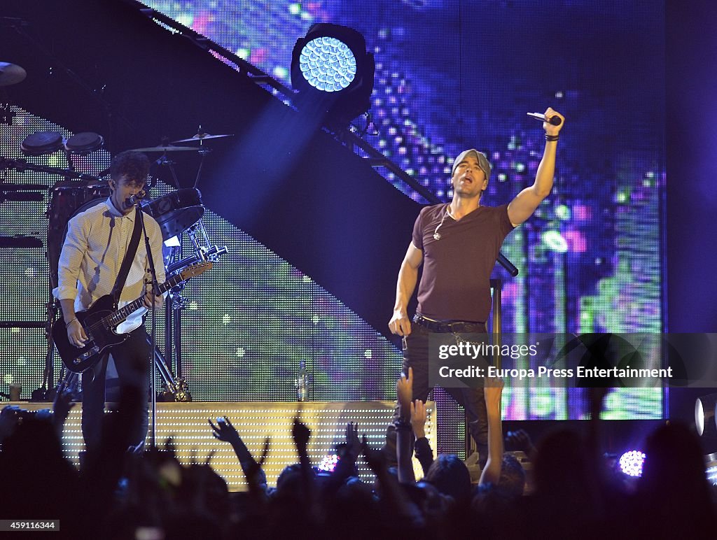 Enrique Iglesias Performs in Concert in Madrid