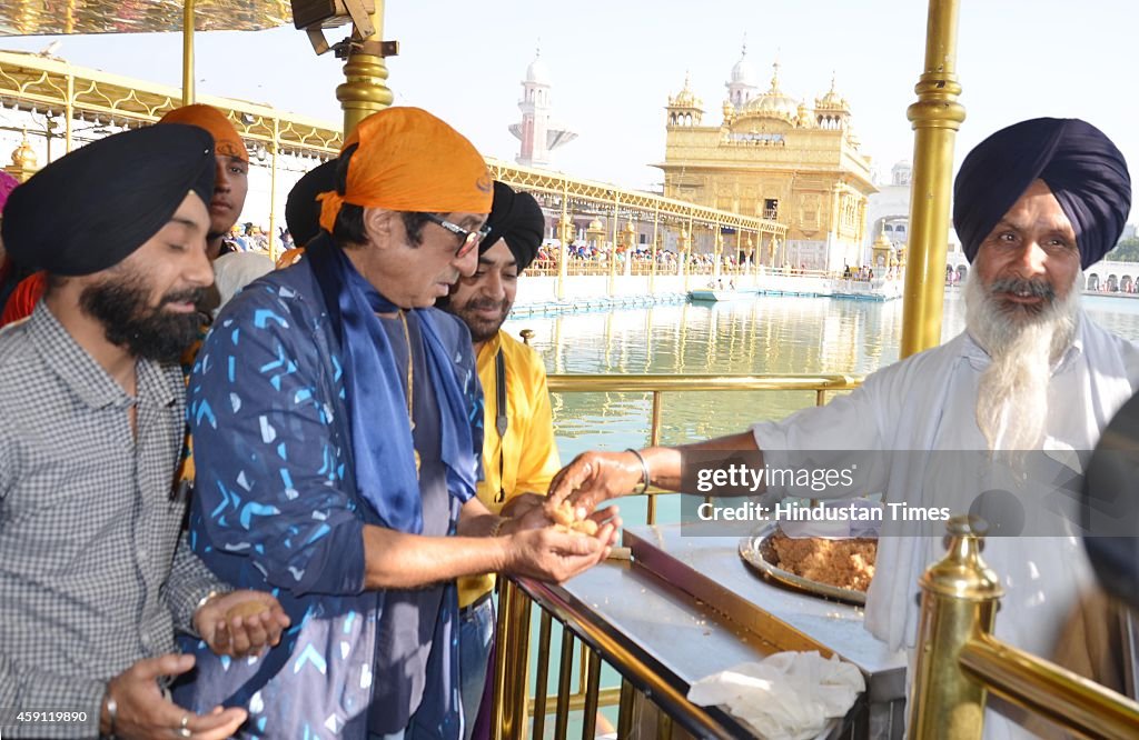 Bollywood Actor Shakti Kapoor Pays Obeisance At Golden Temple