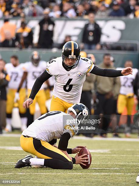 Shaun Suisham of the Pittsburgh Steelers in action against the New York Jets during their game at MetLife Stadium on November 3, 2014 in East...