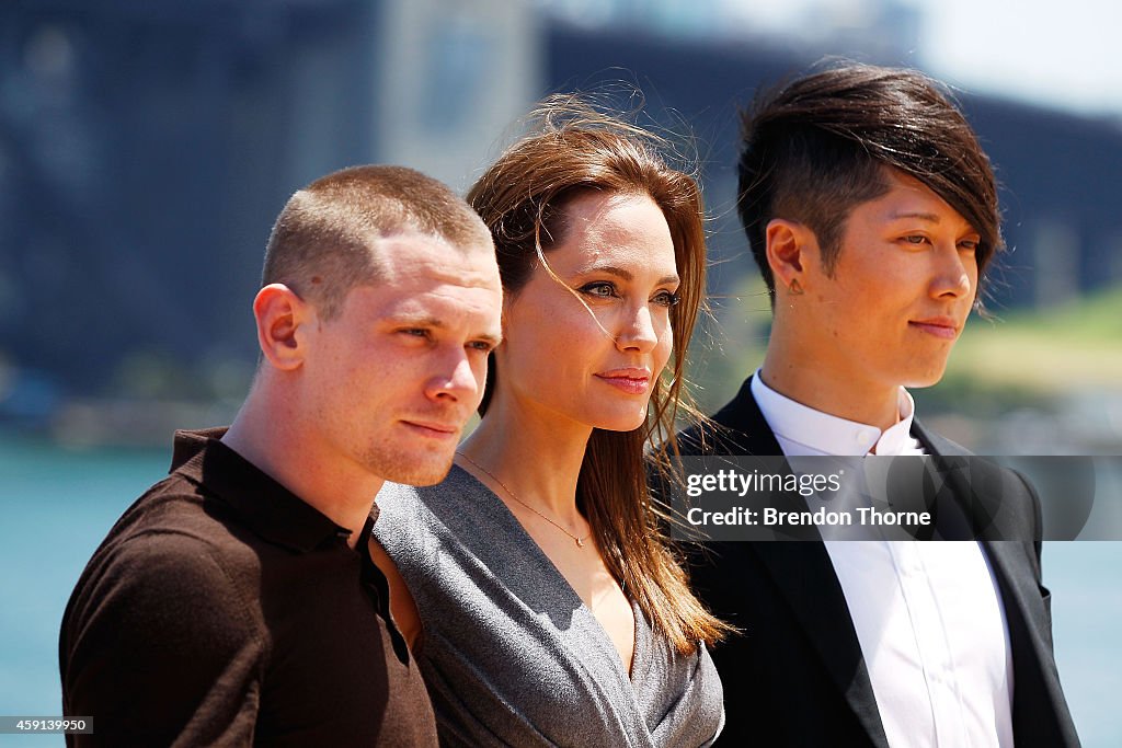 "UNBROKEN" Photo Call