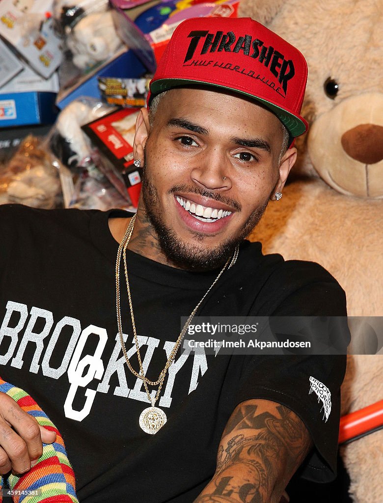 1st Annual Xmas Toy Drive Hosted By Chris Brown And Brooklyn Projects