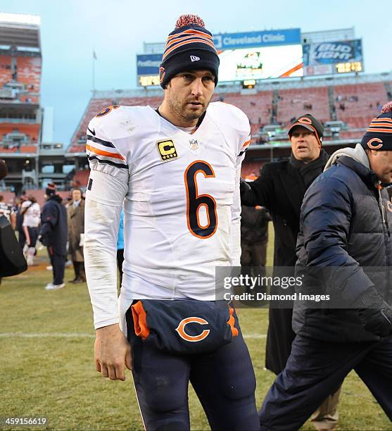 Quarterback Jay Cutler of the Chicago Bears walks to the locker room after a game against the Cleveland Browns at FirstEnergy Stadium in Cleveland,...