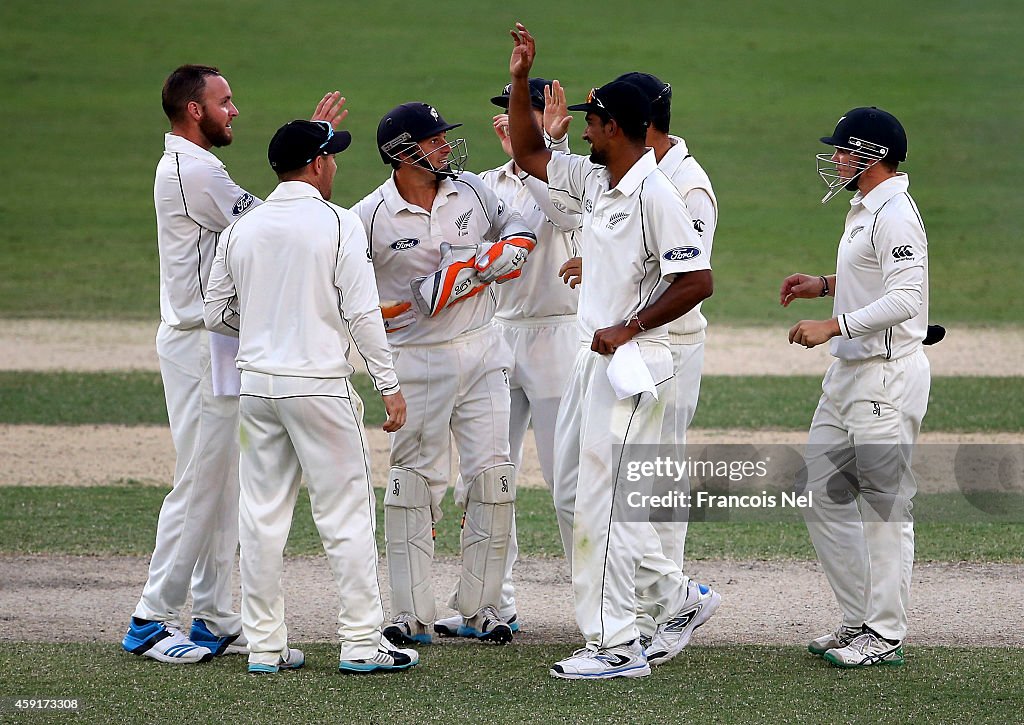 Pakistan v New Zealand - 2nd Test Day Two