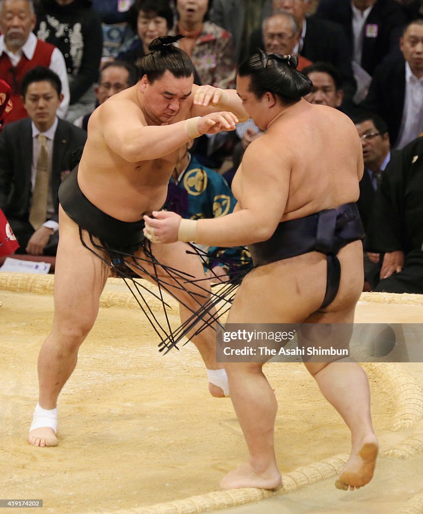 Grand Sumo Kyushu Tournament - Day Ten