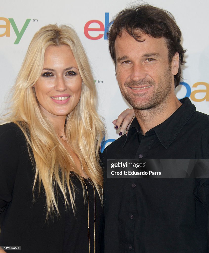 Carlos Moya and Carolina Cerezuela are Christmas Ebay Ambassadors