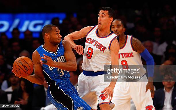 Willie Green of the Orlando Magic in action against Pablo Prigioni of the New York Knicks at Madison Square Garden on November 12, 2014 in New York...