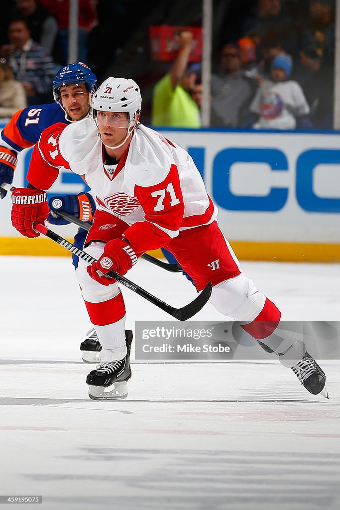 Detroit Red Wings v New York Islanders