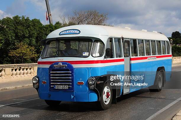 bedford bus,valletta,maltese islands. - bedford bus stock pictures, royalty-free photos & images