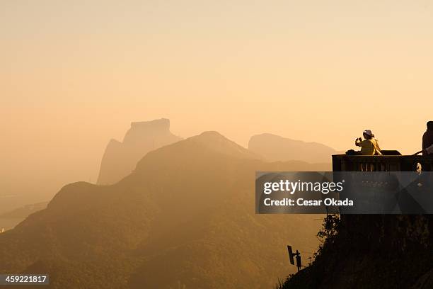 blick von den corcovado - tijuca stock-fotos und bilder