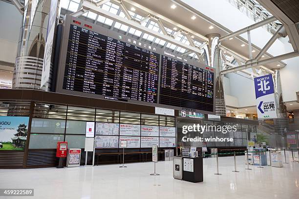 departure hall in narita international airport - narita international airport 個照片及圖片檔