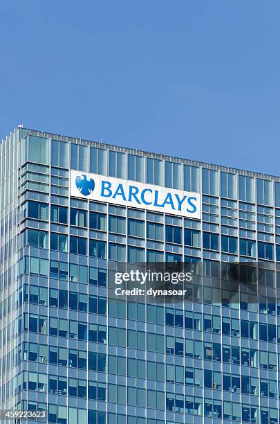 barclays gruppe headquarters, canary wharf, london - barclays markenname stock-fotos und bilder