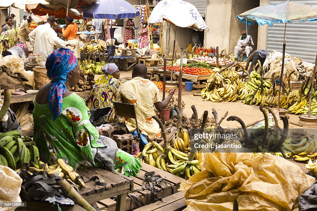 ヤウンデ市場日
