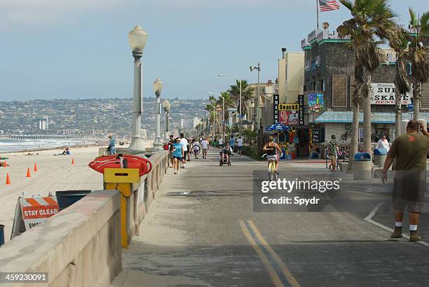 mission beach boardwalk 2 - san diego pacific beach stock-fotos und bilder