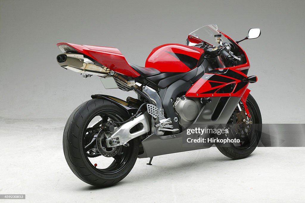 Honda 2004 CBR 1000RR motorcycle profile