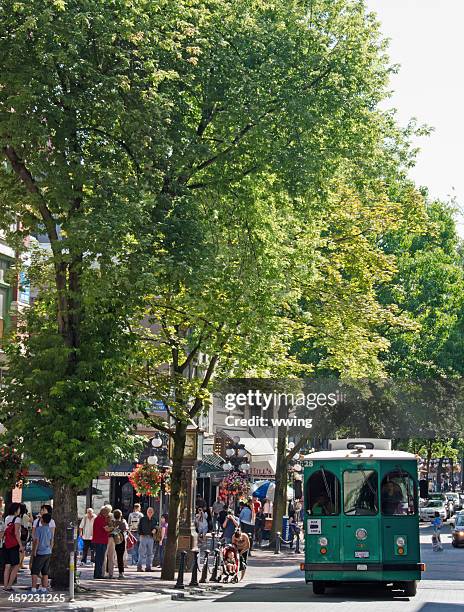 gastown main street, vancouver - gastown stock-fotos und bilder