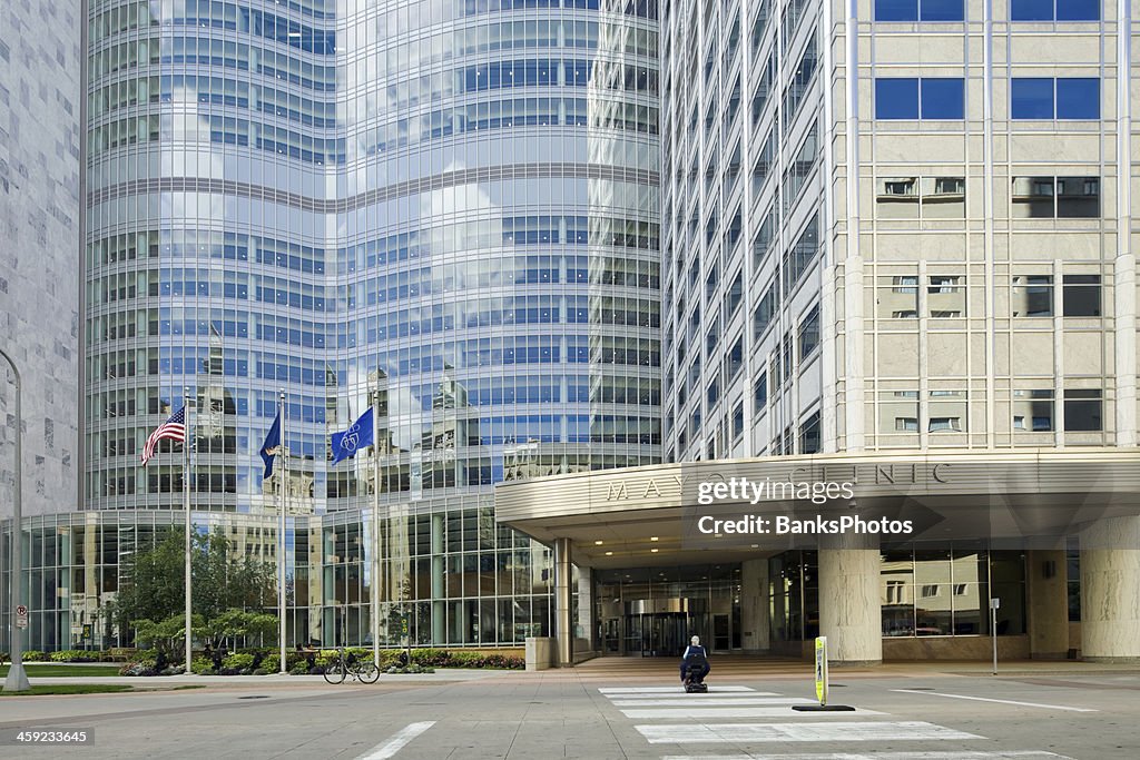 Mayo Clinic Gonda Building East Entrance