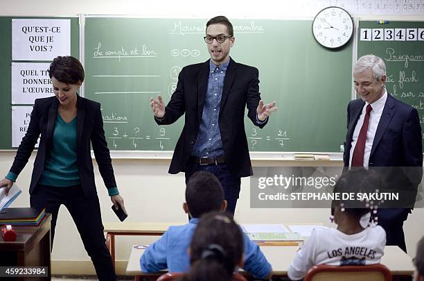 French Education Minister Nadjat Vallaud-Belkacem and French National Assembly president Claude Bartolone visit a classroom with contractual teacher...