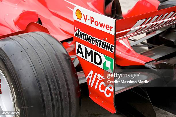 ferrari 248 f1 - formule 1 coureur stockfoto's en -beelden