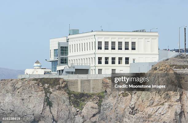 cliff house in san francisco, kalifornien - cliff dwelling stock-fotos und bilder