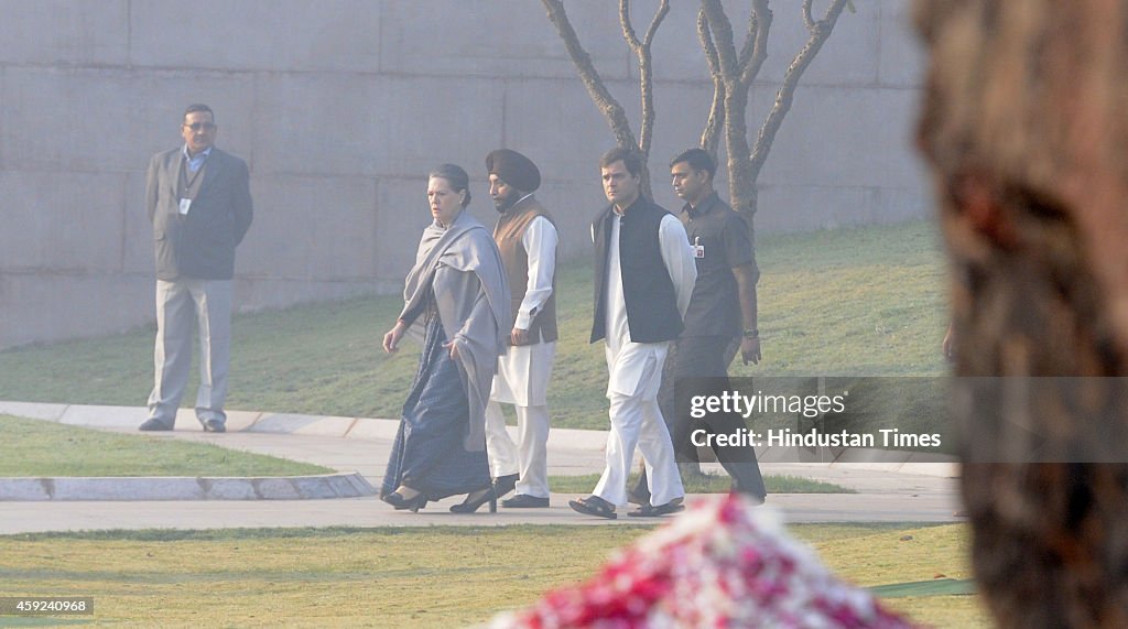 Sonia Gandhi, Rahul Gandhi Pay Tribute To Indira Gandhi On Her Birth Anniversary At Shakti Sthal