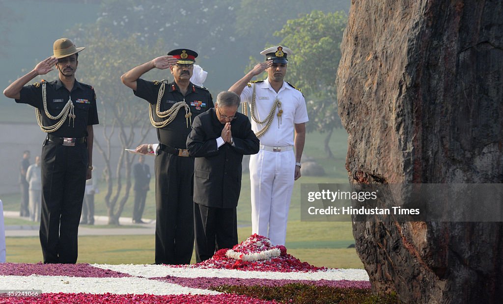 Sonia Gandhi, Rahul Gandhi Pay Tribute To Indira Gandhi On Her Birth Anniversary At Shakti Sthal