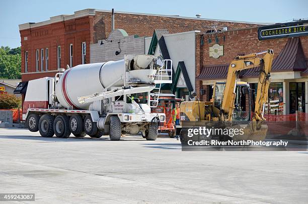 road construction - cement mixer truck stock pictures, royalty-free photos & images