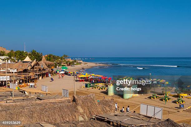 mancora peru, beliebten northern beach - mancora stock-fotos und bilder