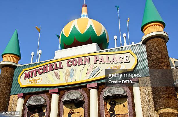 mitchell corn palace - mitchell south dakota stock pictures, royalty-free photos & images