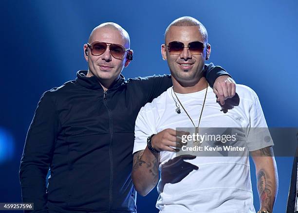 Wizin Rapper Rapper Wisin Photos and Premium High Res Pictures - Getty Images