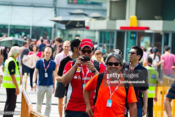 f1 fans - singapore racing stock pictures, royalty-free photos & images