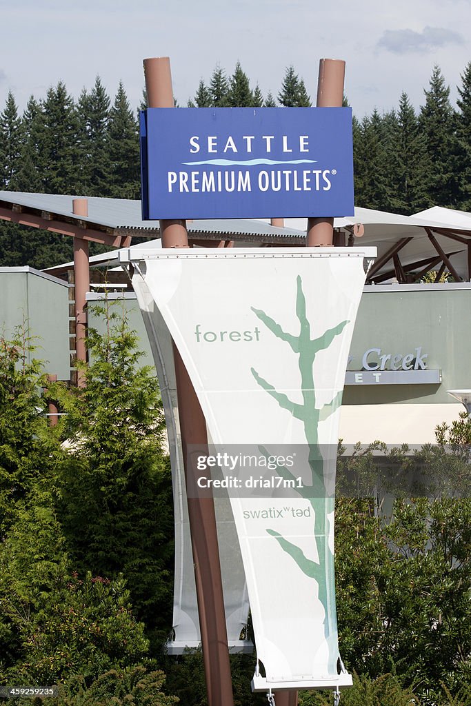 Seattle Premium Outlets Mall