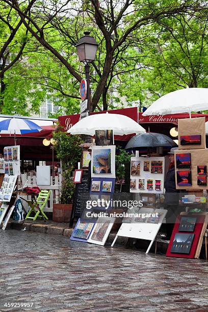 paris:  montmartre - nicolamargaret stock pictures, royalty-free photos & images