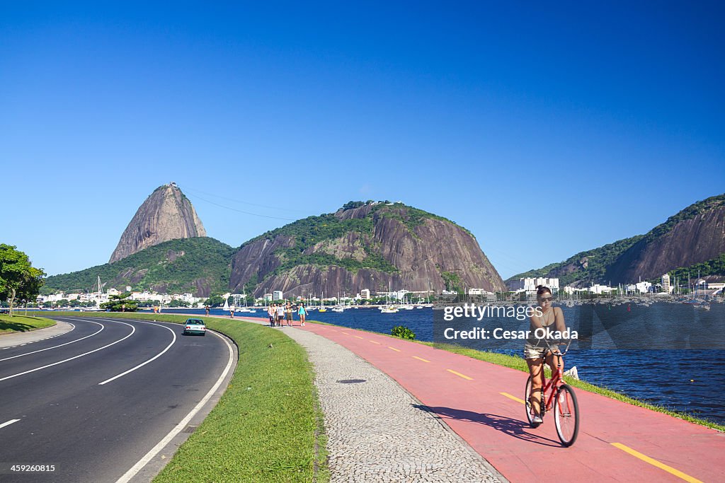 Piloto de bicicleta no Rio de Janeiro