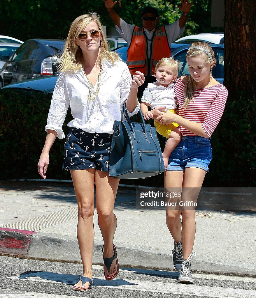 Celebrity Sightings - Bauer-Griffin - 2013