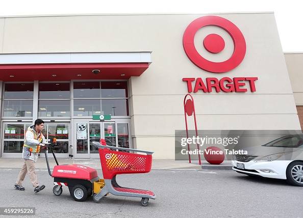 Target Toronto TORONTO, ON - NOVEMBER 19 - Exterior pictures of Target store in ...
