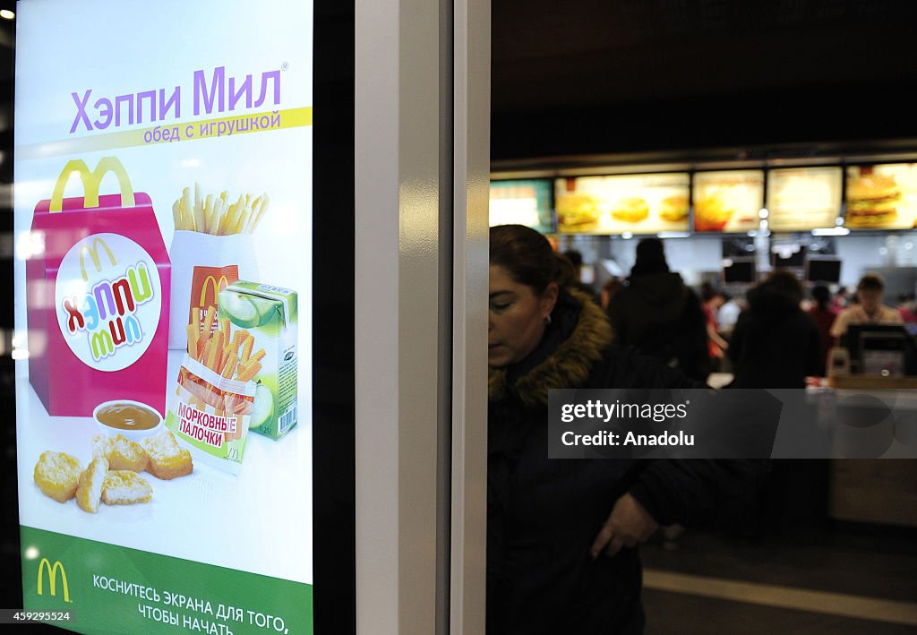 Reopening of Pushkinskaya Mcdonald's in Moscow