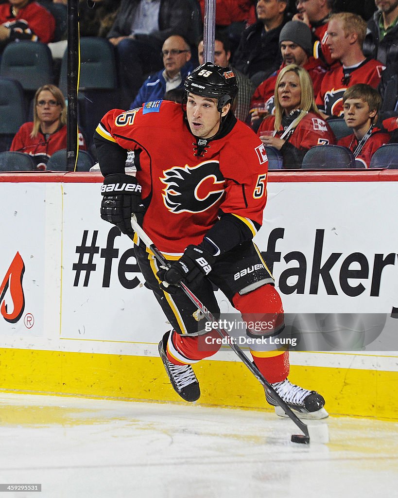 Columbus Blue Jackets v Calgary Flames