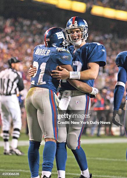 New York Giants vs. Washington Redskins at FedEx Field. Giants win 34-28. 4th quarter, New York Giants running back Tiki Barber touch down,...