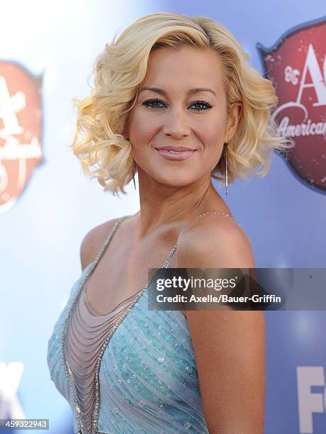 Singer Kellie Pickler arrives at the American Country Awards 2013 at the Mandalay Bay Events Center on December 10, 2013 in Las Vegas, Nevada.