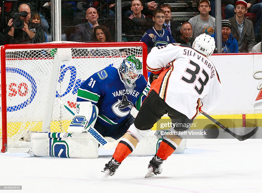 Anaheim Ducks v Vancouver Canucks