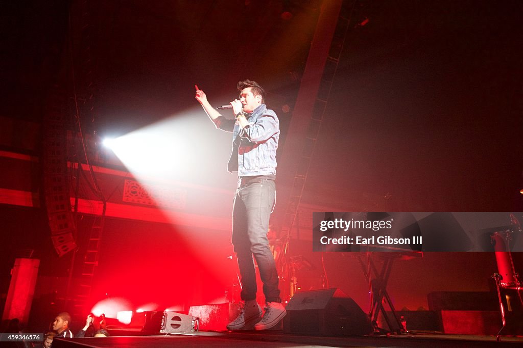 Bastille In Concert - "Bad Blood: The Last Stand Tour" With Grizfolk And Ella Eyre - Los Angeles, CA