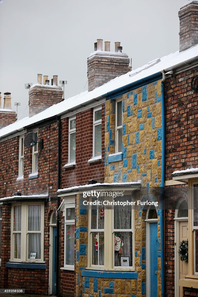 Christmas On The Cobbles Is Celebrated On The Famous Coronation Street Tour