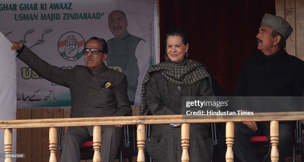 Sonia Gandhi addresses rally in Bandipora