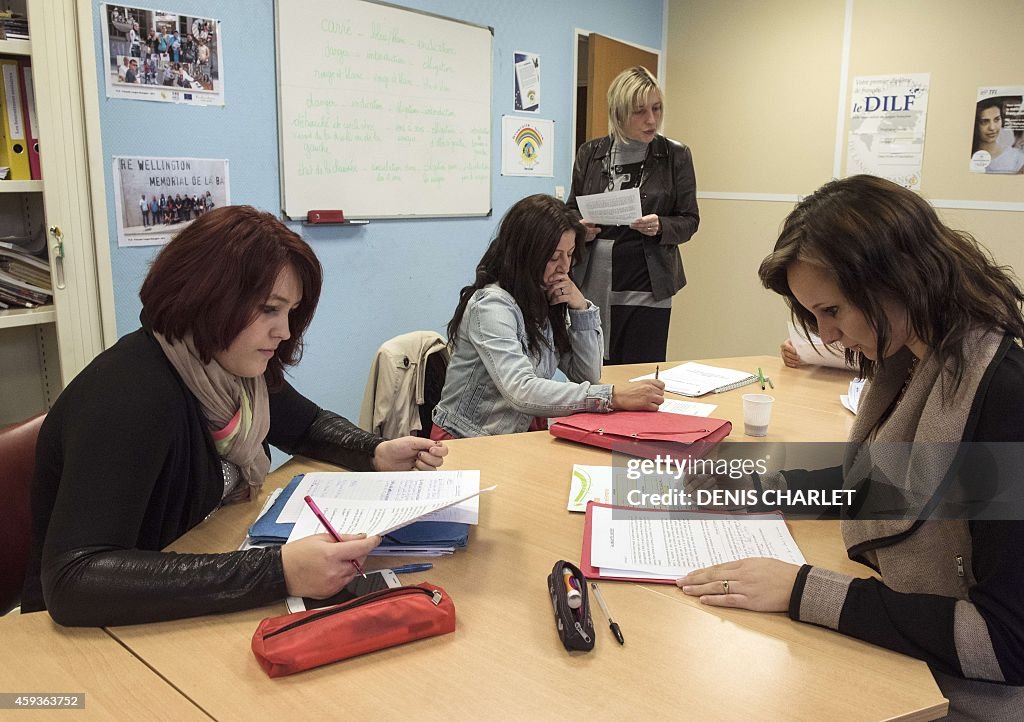 FRANCE-SOCIETY-EDUCATION-TRAINING-EMPLOYMENT-LITERACY